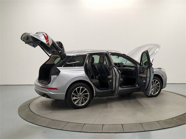 Used 2024 Lincoln Corsair Grand Touring image 16