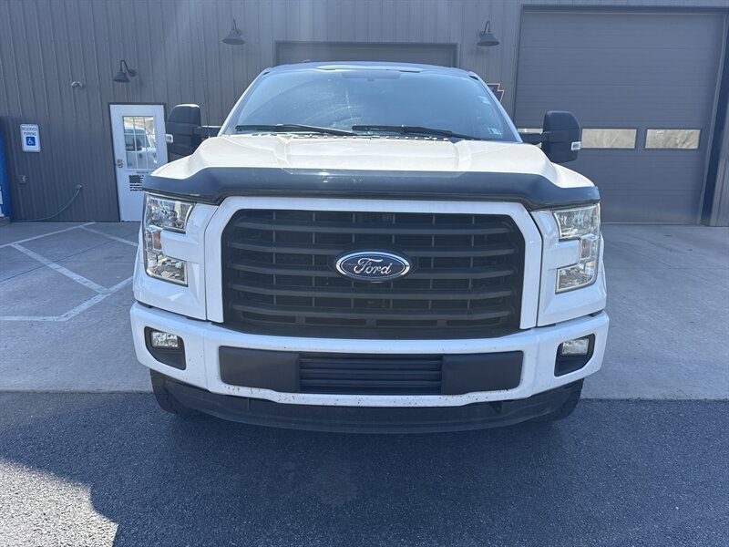 Used 2015 Ford F150 XLT w/ Equipment Group 302A Luxury AWD/4WD image 11