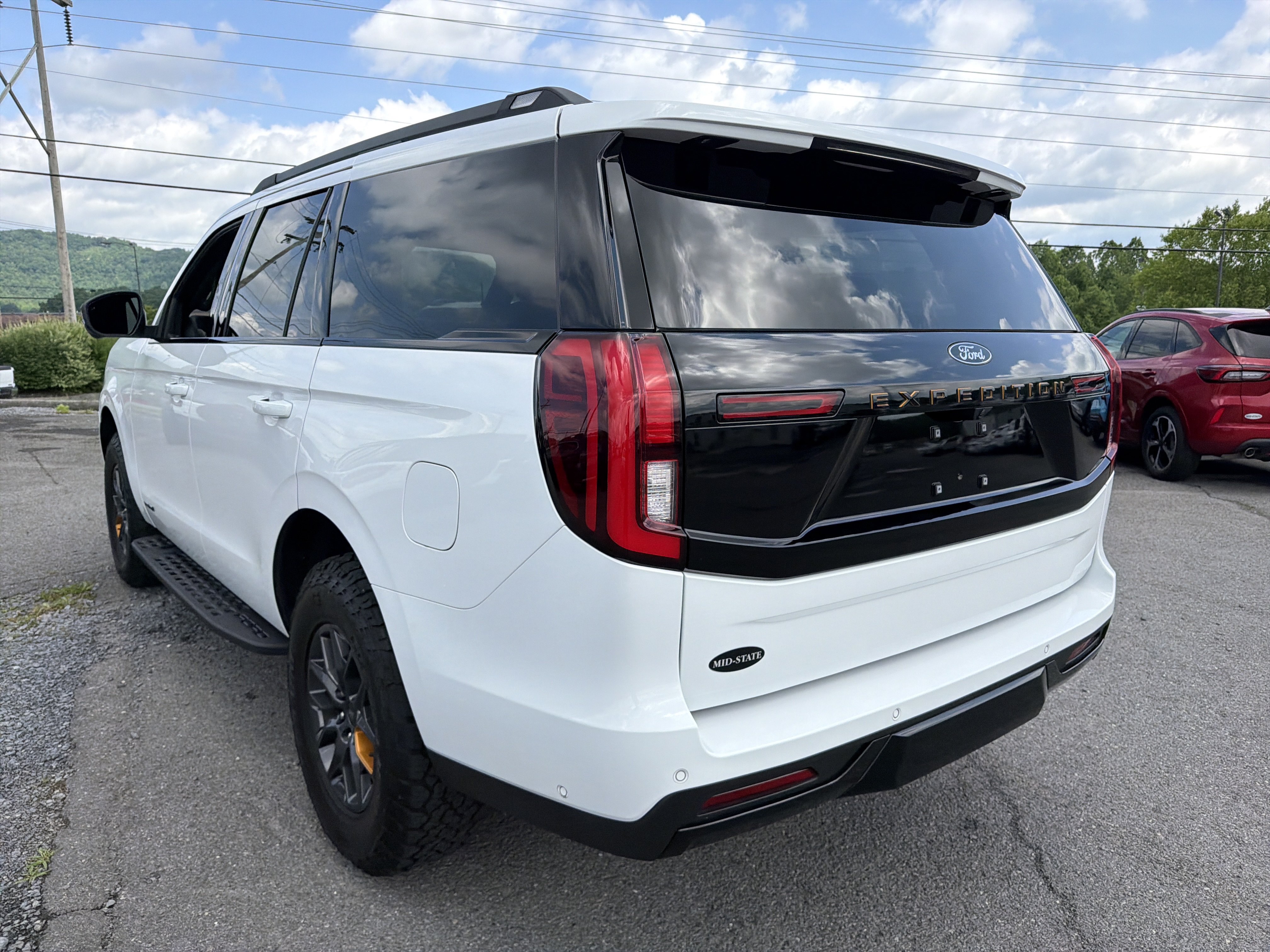Used 2025 Ford Expedition Tremor AWD/4WD image 6