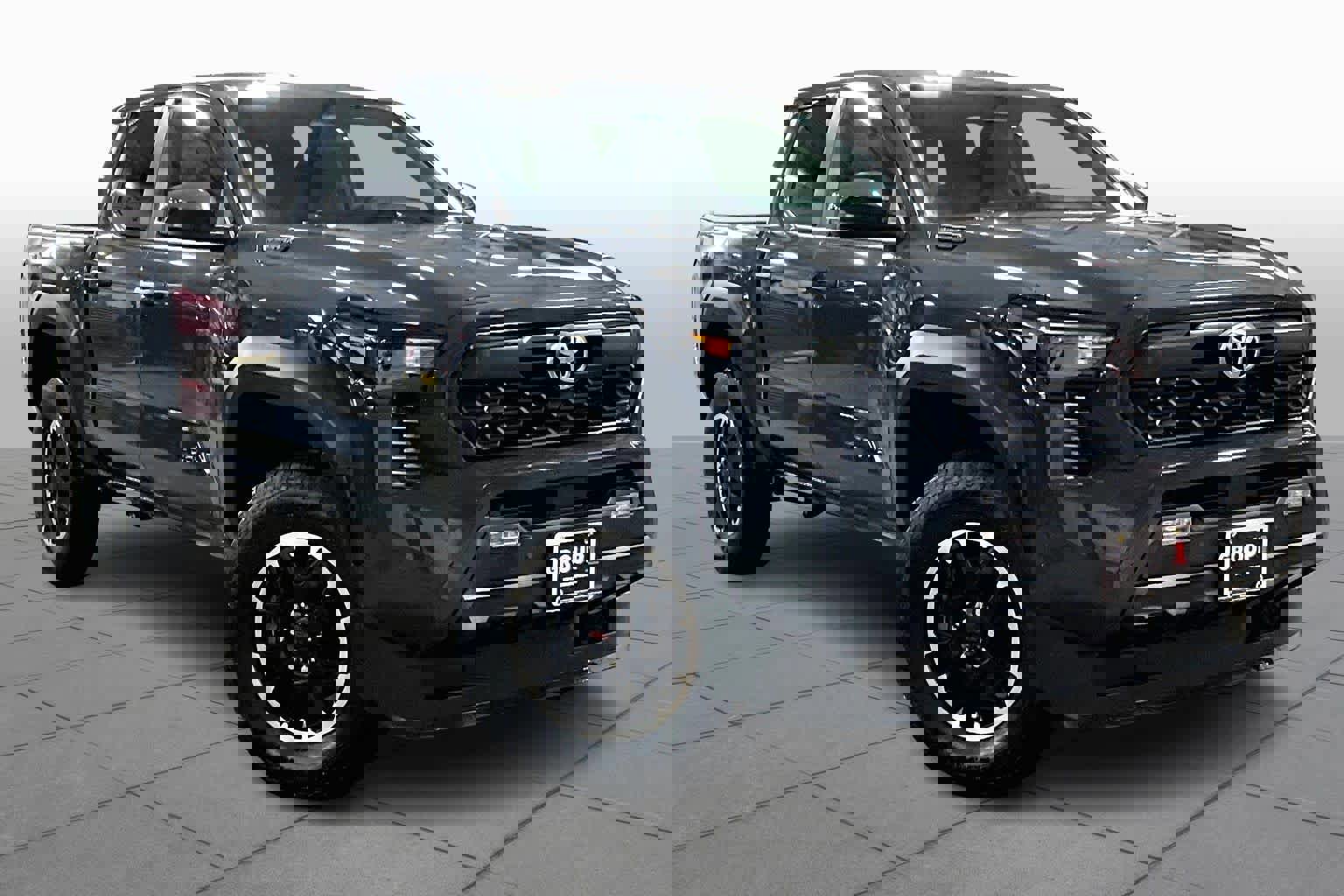 Certified 2025 Toyota Tacoma TRD Off-Road image 3