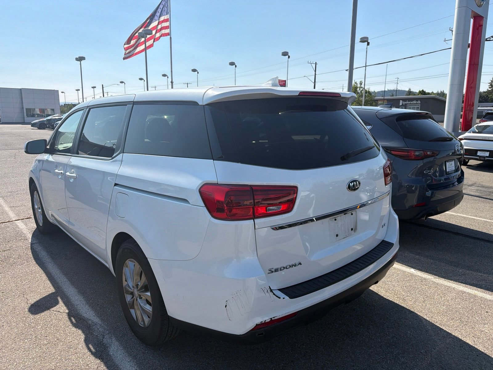 Used 2021 Kia Sedona LX FWD image 8