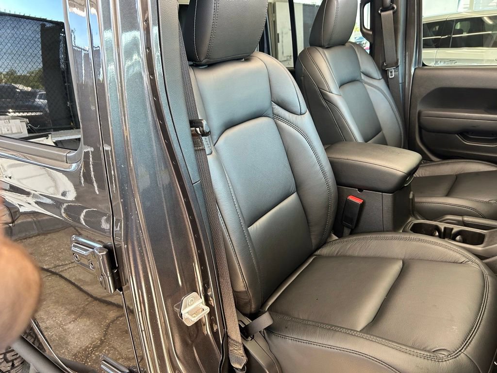 New 2026 Jeep Gladiator Sport AWD/4WD image 38