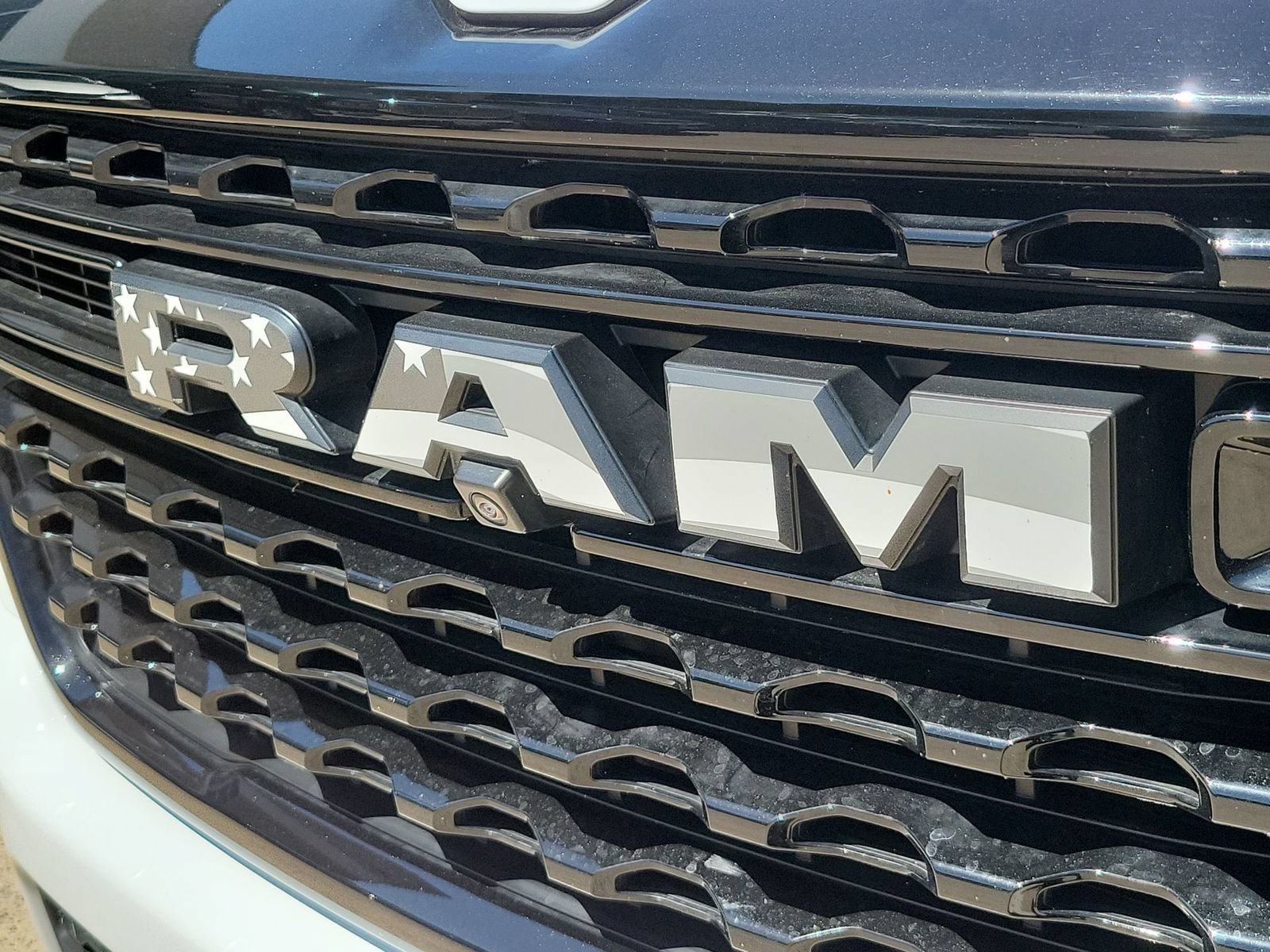 Used 2025 RAM 1500 Limited AWD/4WD image 32