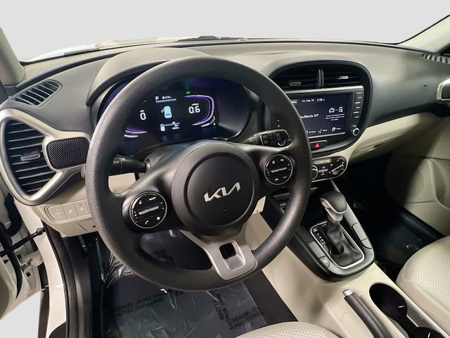 Certified 2025 Kia Soul LX image 11