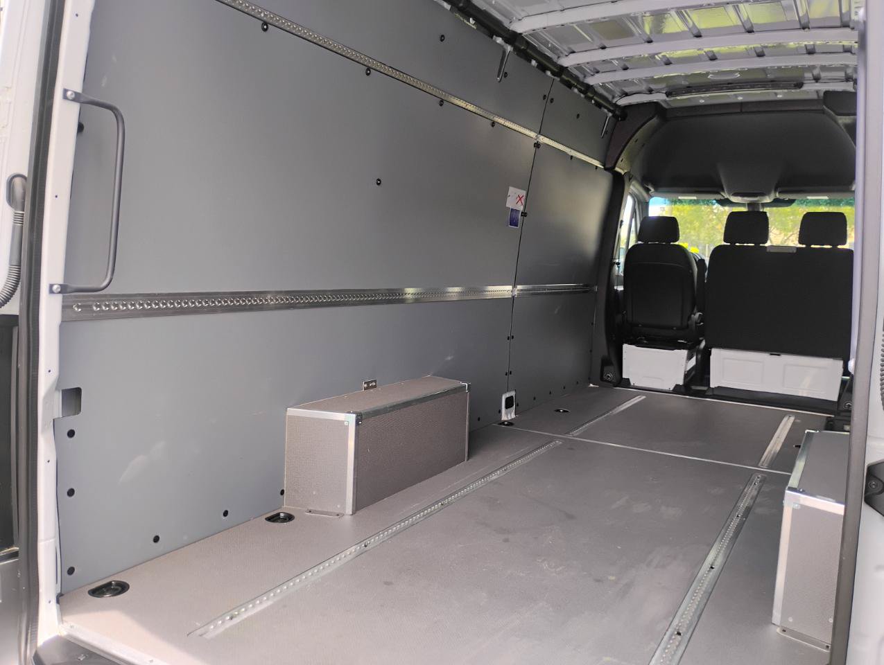 Used 2025 Mercedes-Benz Sprinter 2500 image 70