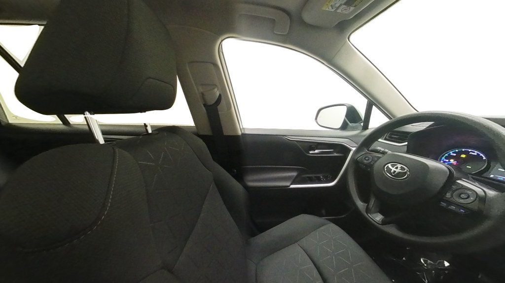Used 2021 Toyota RAV4 XLE w/ Convenience Package AWD/4WD image 31
