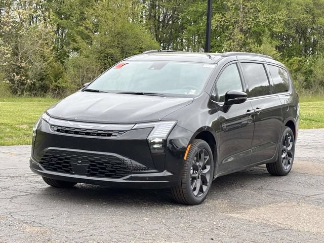 New 2027 Chrysler Pacifica Limited w/ S Appearance Package AWD/4WD image 31