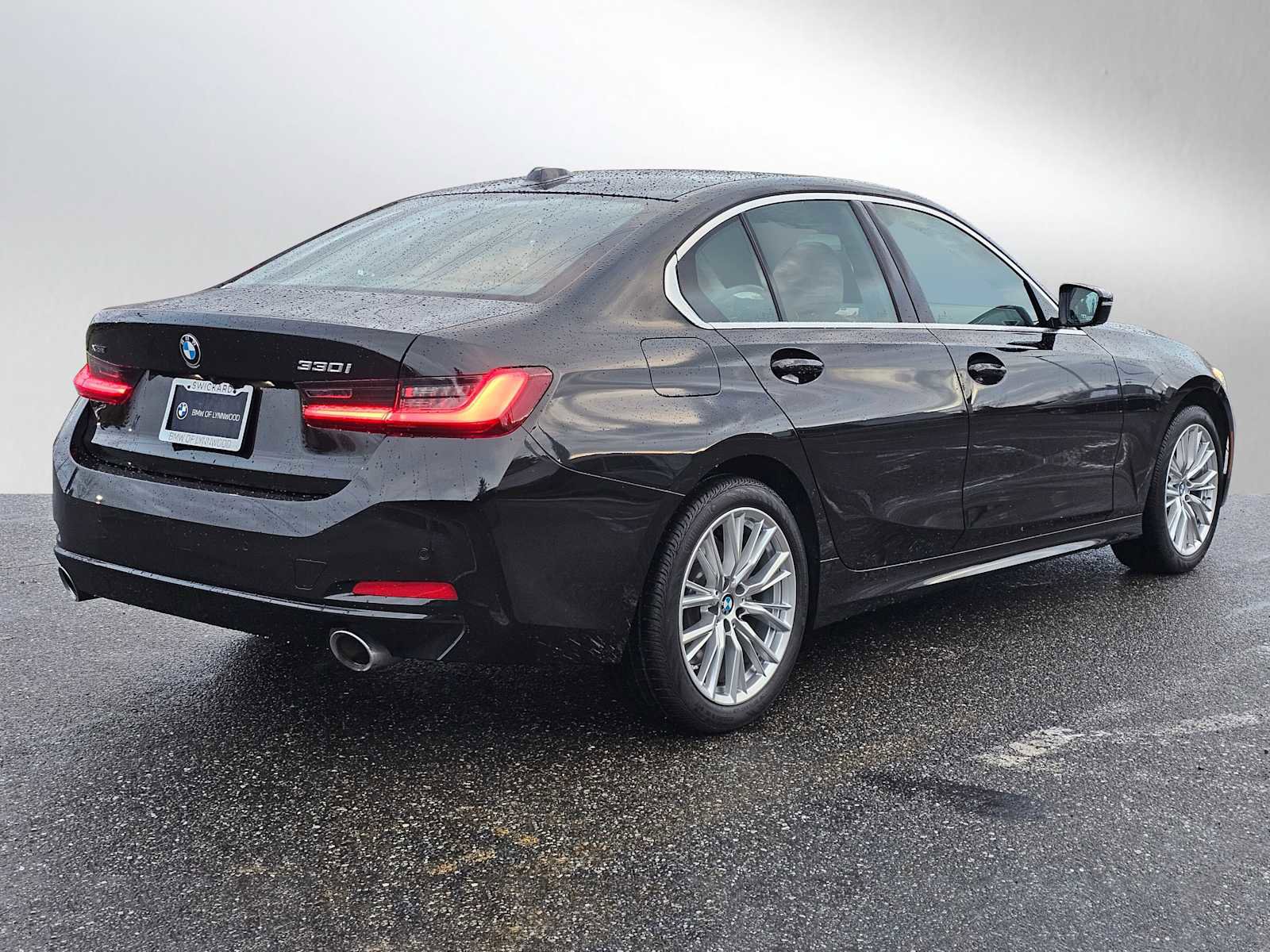 Used 2024 BMW 330i xDrive Sedan image 3