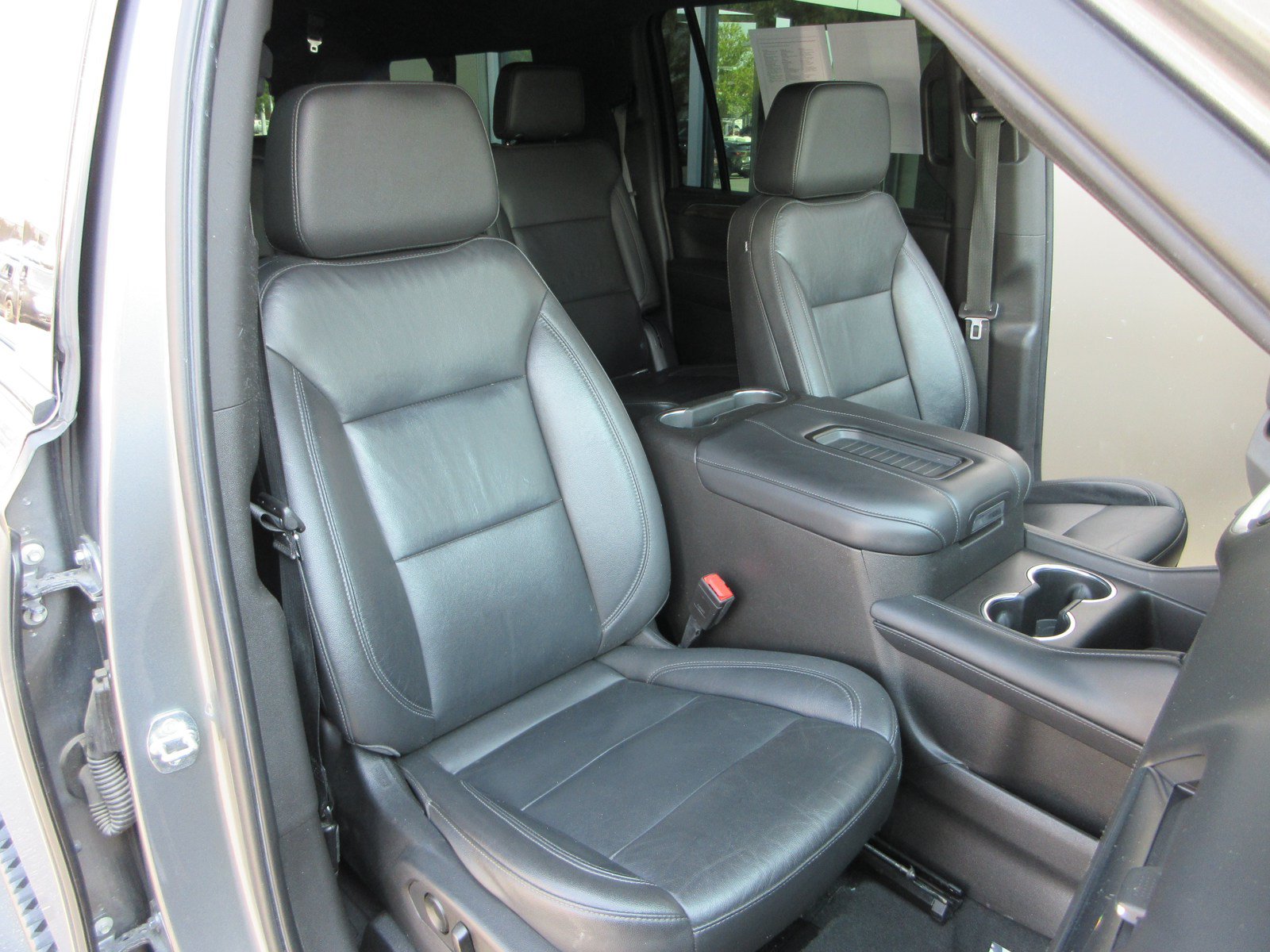 Used 2021 Chevrolet Suburban Z71 AWD/4WD image 28
