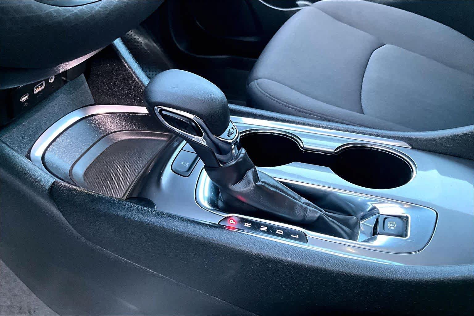 Used 2024 Chevrolet Malibu LT FWD image 16