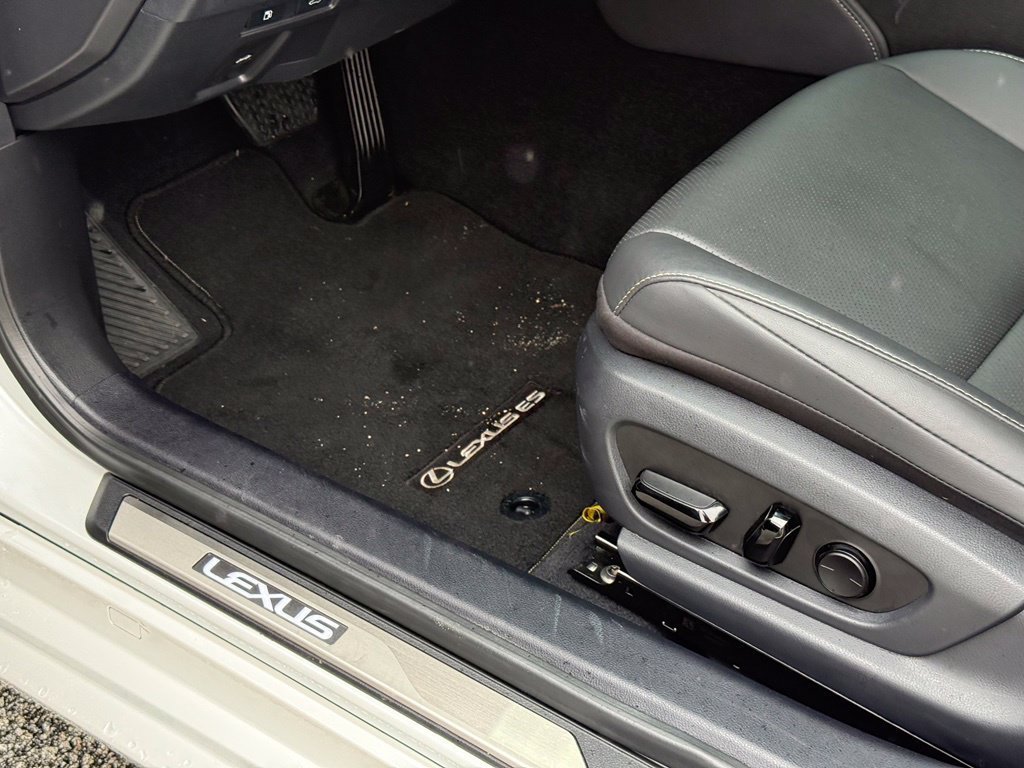 Certified 2025 Lexus ES 350 w/ Accessory Package (Z1) FWD image 21