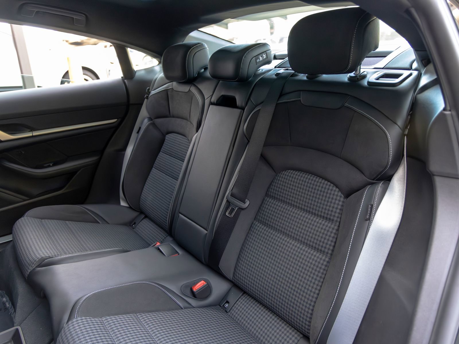 Certified 2025 Porsche Taycan 4S image 46