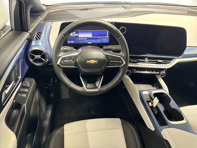 Used 2025 Chevrolet Equinox EV LT FWD image 14
