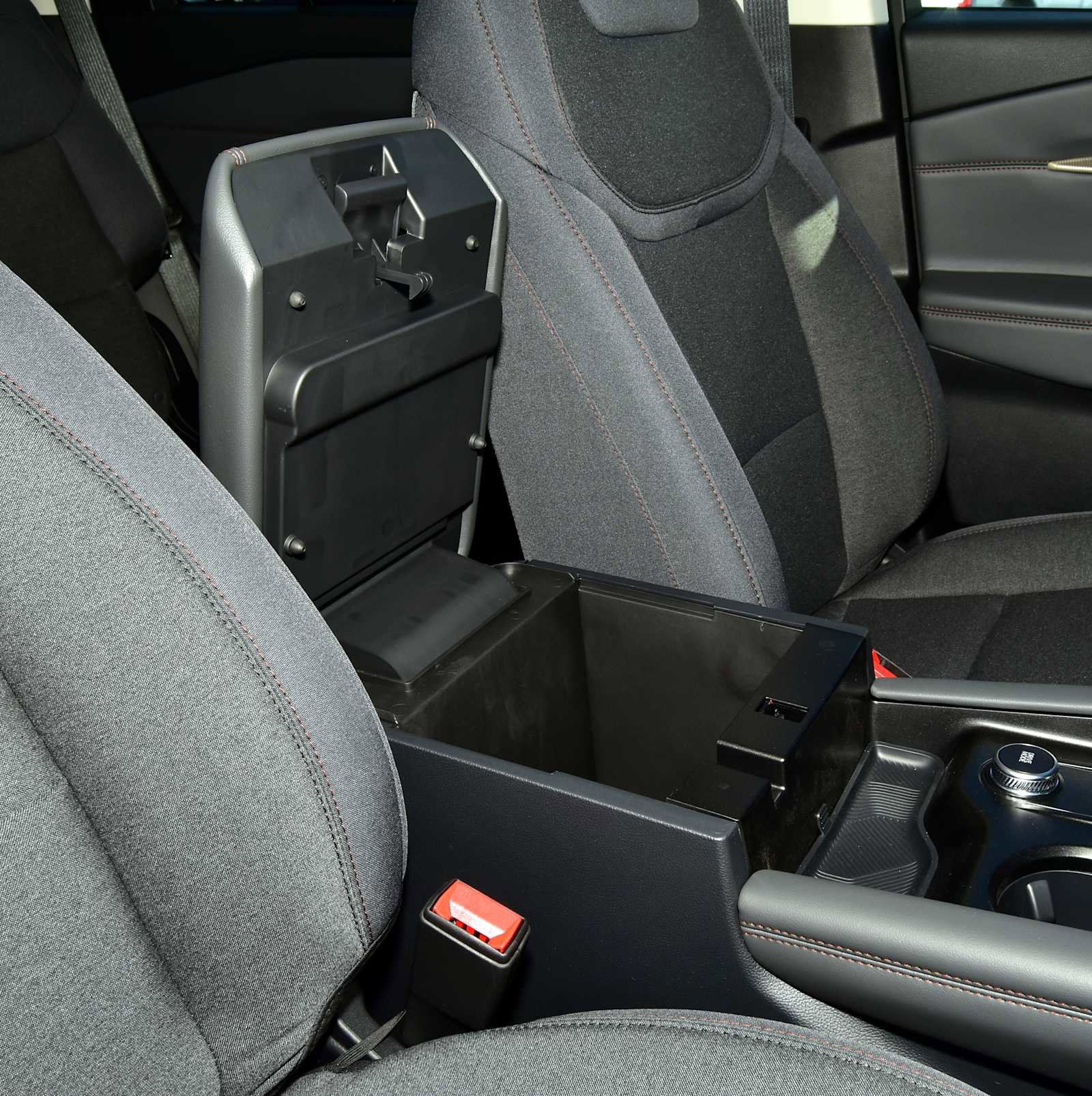 New 2026 Ford Explorer Active image 25