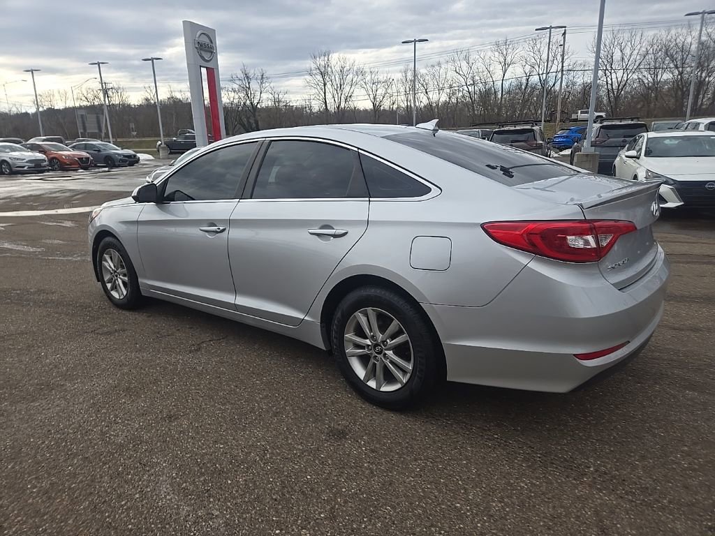 Used 2015 Hyundai Sonata SE w/ Option Group 09 image 5