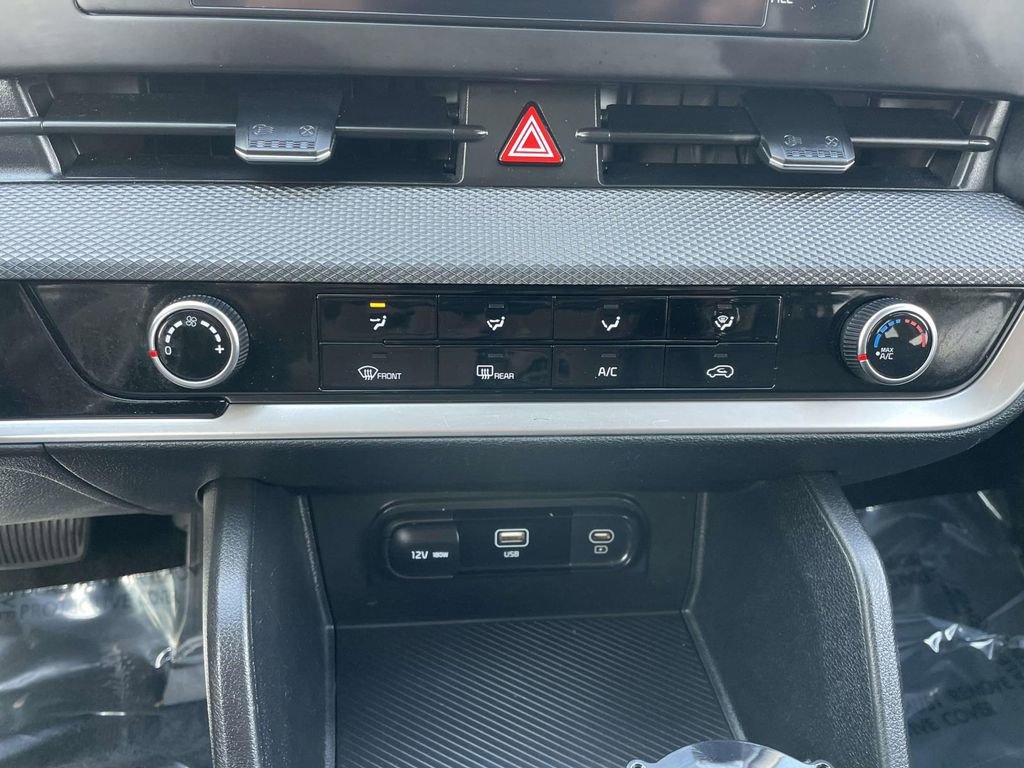 Used 2023 Kia Sportage LX image 39