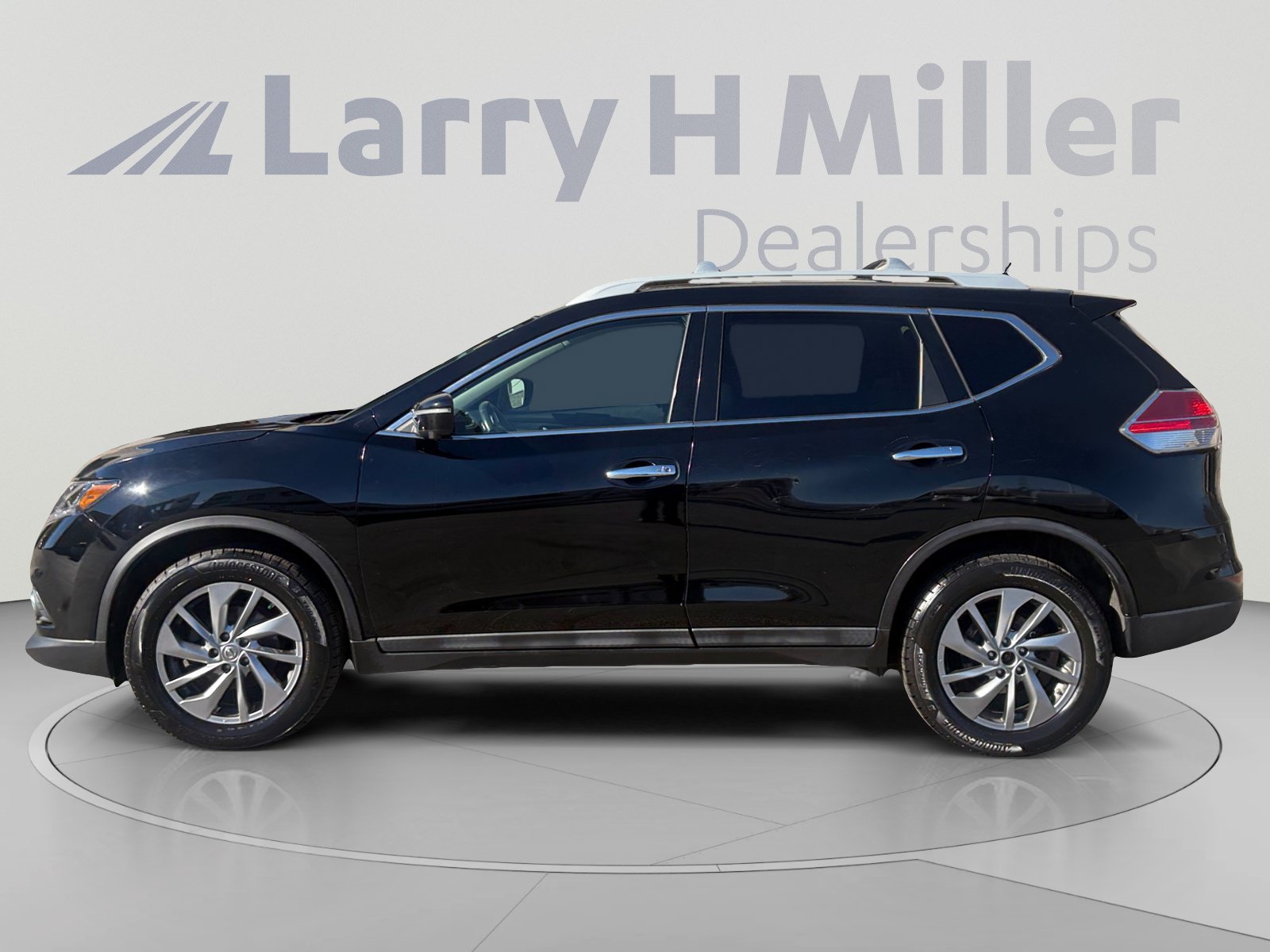 Used 2015 Nissan Rogue SL w/ SL Premium Package AWD/4WD image 2
