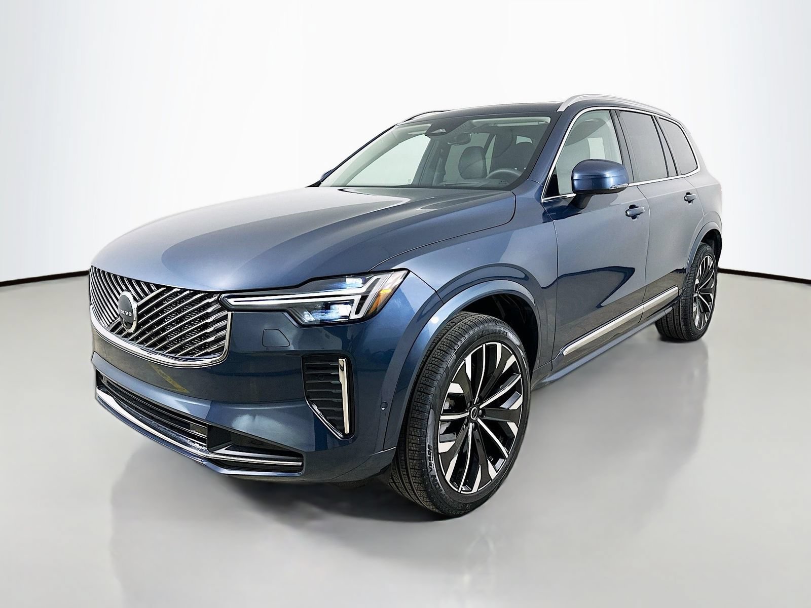 New 2026 Volvo XC90 B6 Ultra w/ Protection Package Premier