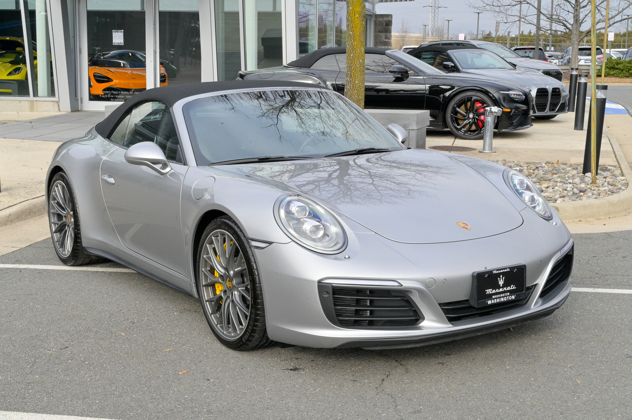 Used 2017 Porsche 911 Carrera 4S image 3