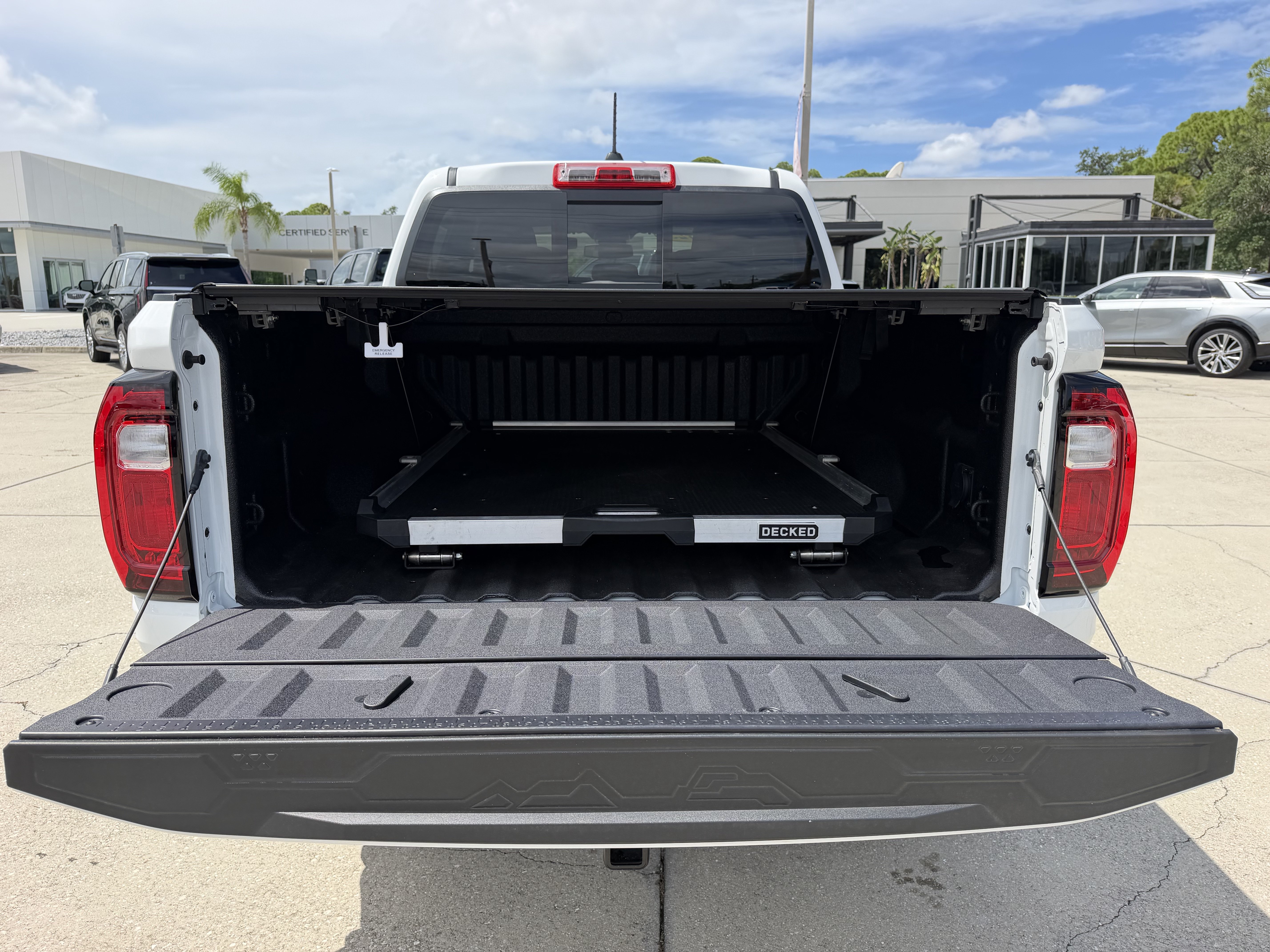 Used 2025 GMC Canyon Elevation w/ Convenience Package RWD image 11