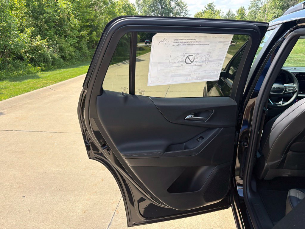 New 2026 Chevrolet Equinox LT w/ Convenience Package II FWD image 46