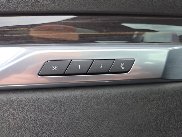 Used 2026 Cadillac Escalade ESV Luxury AWD/4WD image 11