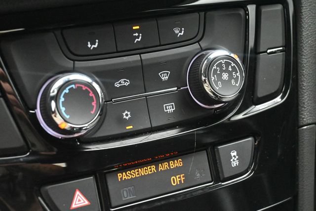 Used 2020 Buick Encore Preferred w/ Safety Package FWD image 28