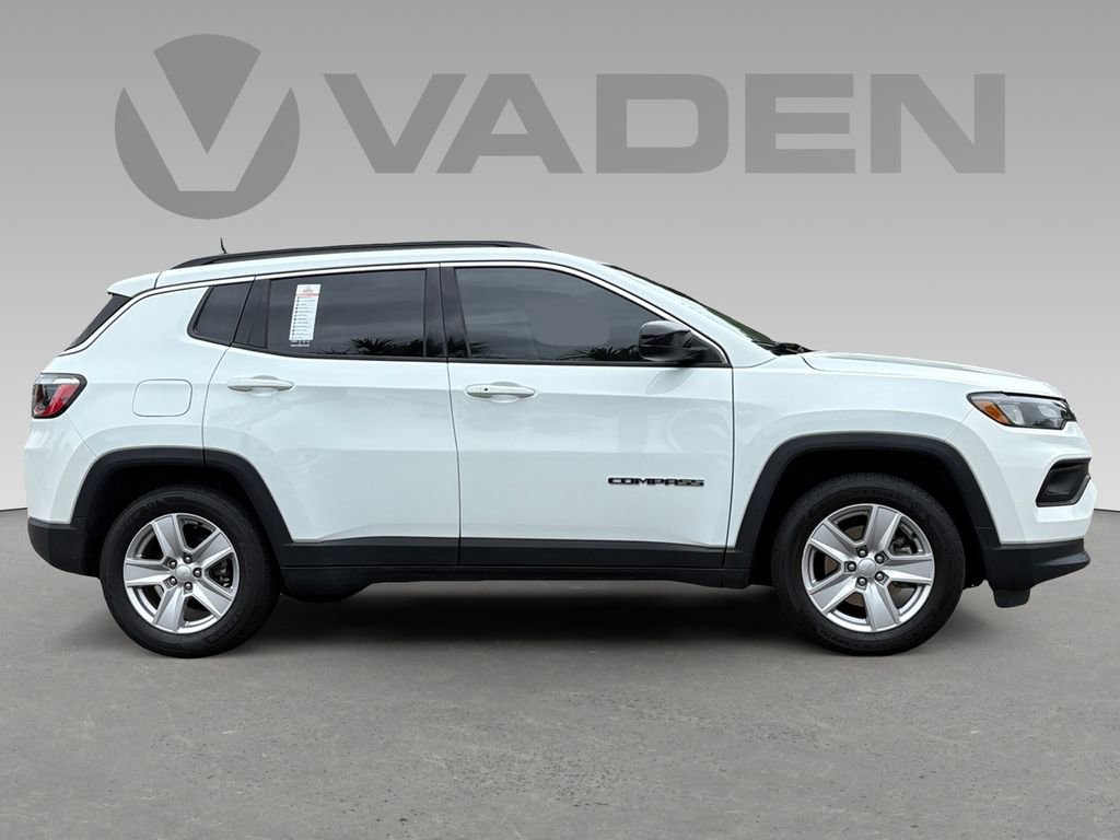 Used 2022 Jeep Compass Latitude image 5