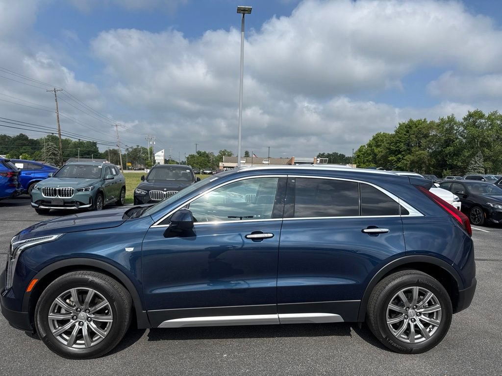 Used 2019 Cadillac XT4 Premium Luxury w/ Cold Weather Package AWD/4WD image 4