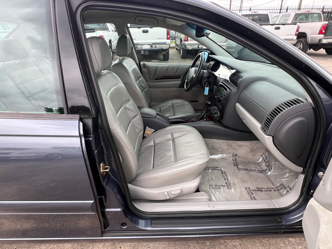 Used 1997 Cadillac Catera RWD image 39