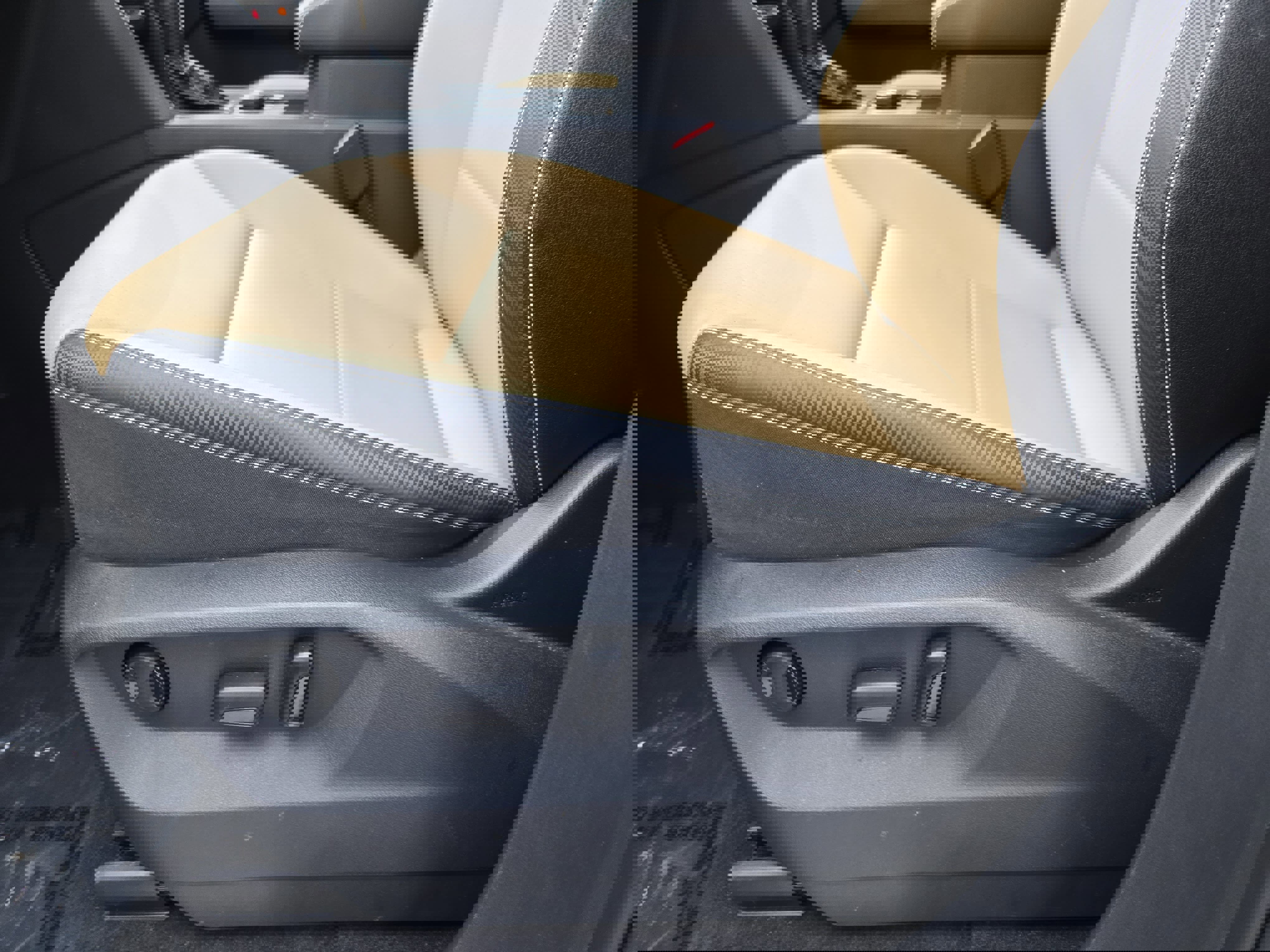 Certified 2023 Volkswagen Atlas Cross Sport SE w/ Black Wheel Package image 27