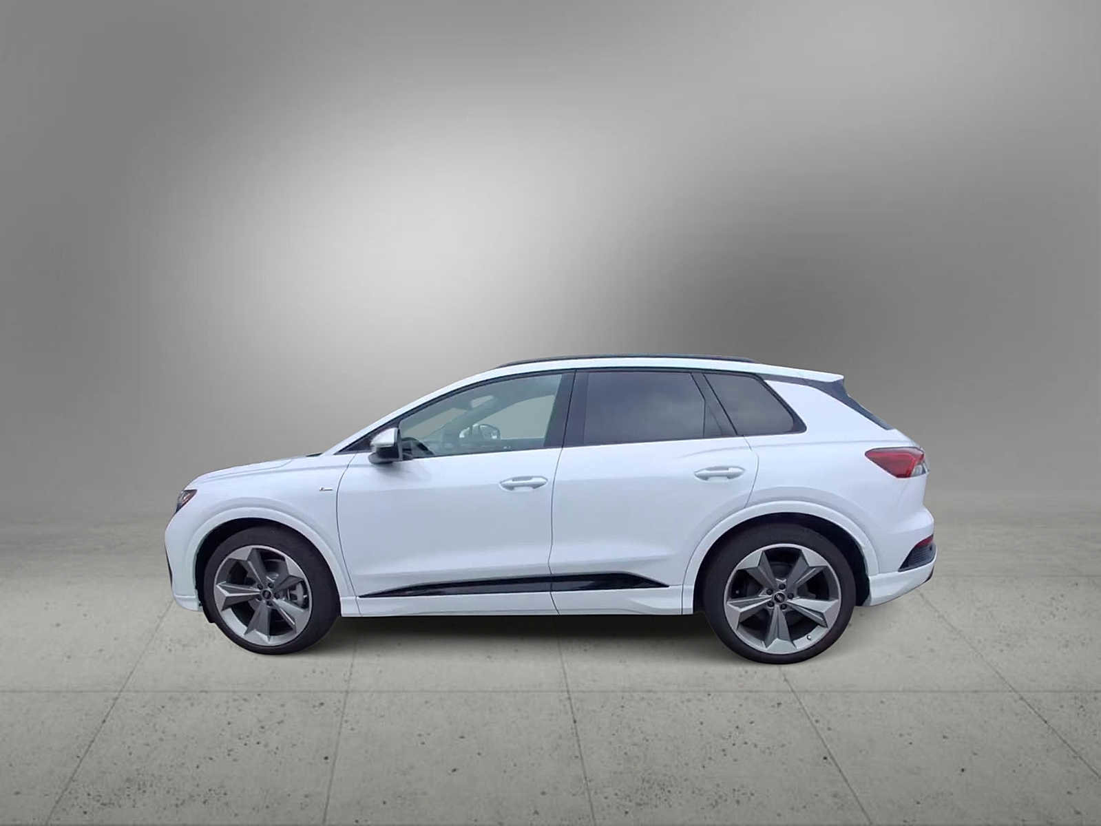 New 2025 Audi Q4 e-tron Premium Plus image 5