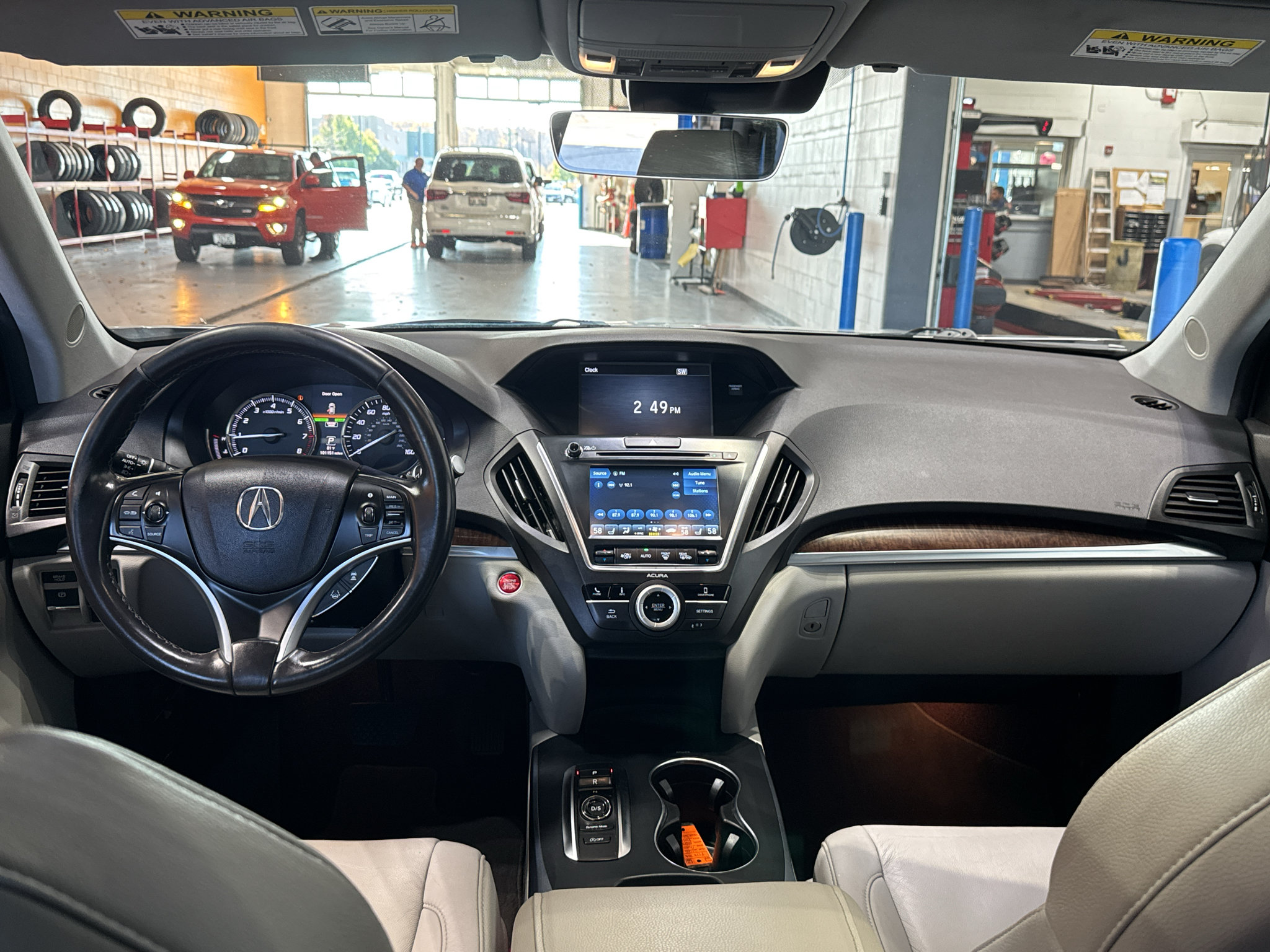 Used 2020 Acura MDX FWD image 14