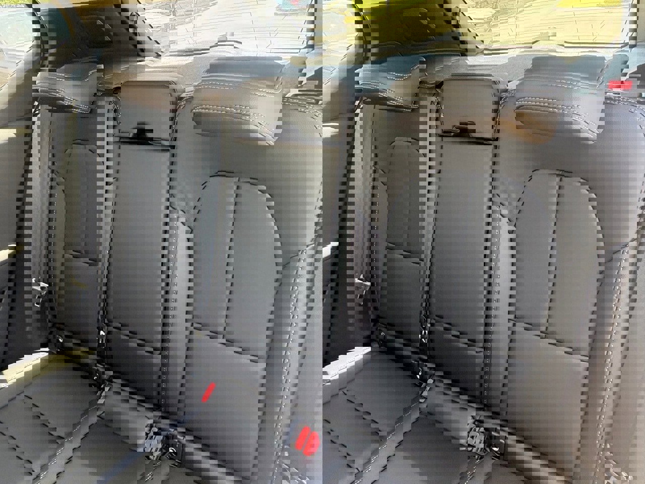 New 2026 Volvo XC40 B4 Plus w/ Protection Package Premier image 22