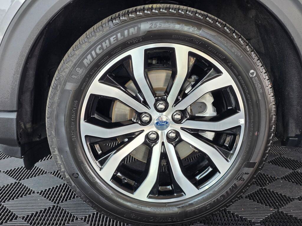 Used 2025 Ford Explorer ST-Line AWD/4WD image 10