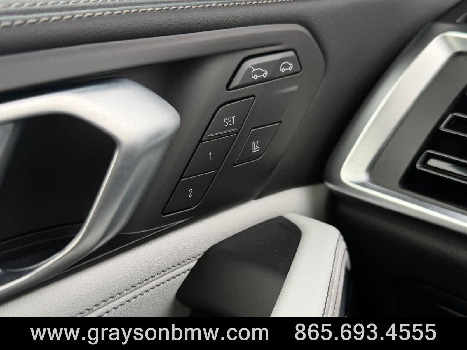 Used 2025 BMW X6 M60i AWD/4WD image 24