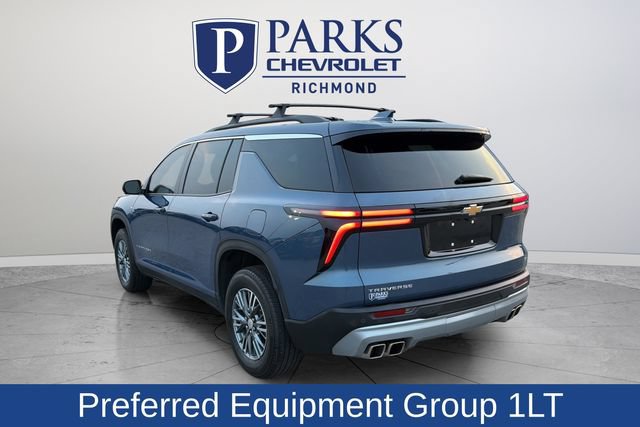 Used 2024 Chevrolet Traverse LT w/ Trailering Package FWD image 5