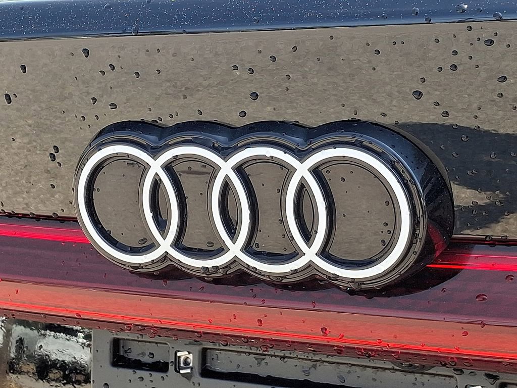 Used 2025 Audi A6 e-tron Premium w/ Ultra Package image 32