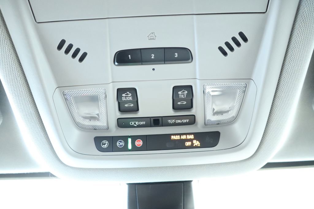 Used 2022 GMC Acadia AT4 w/ Technology Package AWD/4WD image 52