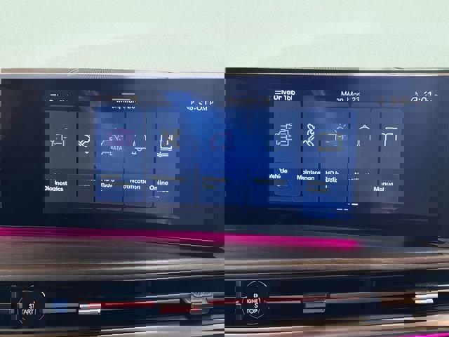 Used 2024 Hyundai Santa Fe Limited image 25