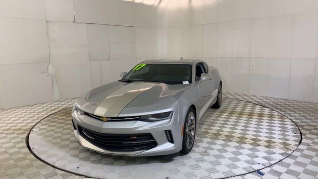 Used 2017 Chevrolet Camaro LT RWD image 6