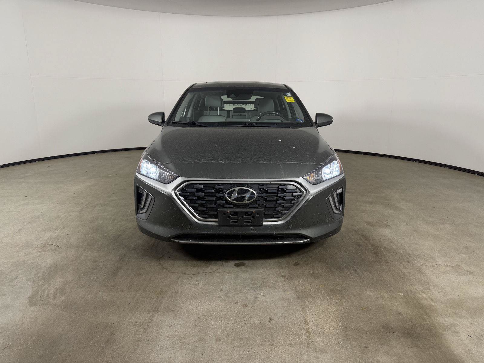 Used 2021 Hyundai Ioniq Limited FWD image 13