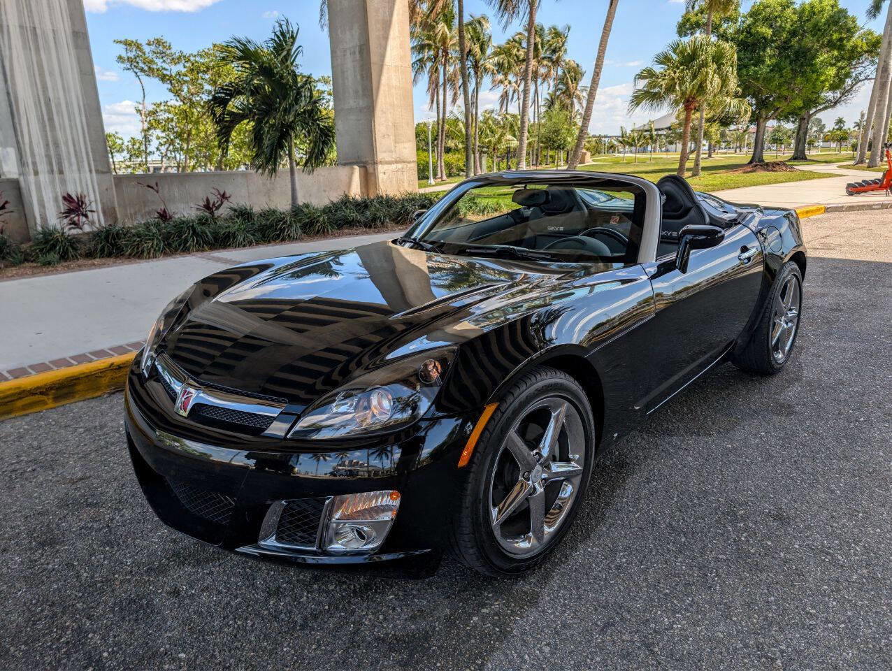 Used 2008 Saturn Sky Red Line image 2
