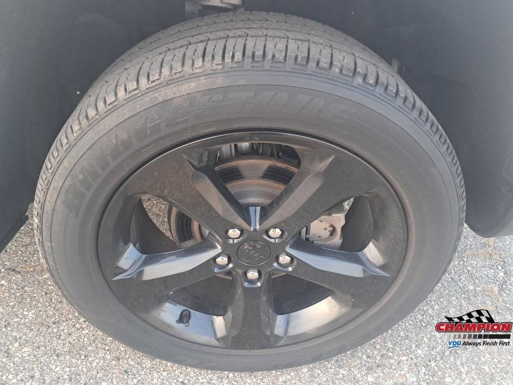 Used 2022 Jeep Grand Cherokee Altitude AWD/4WD image 12