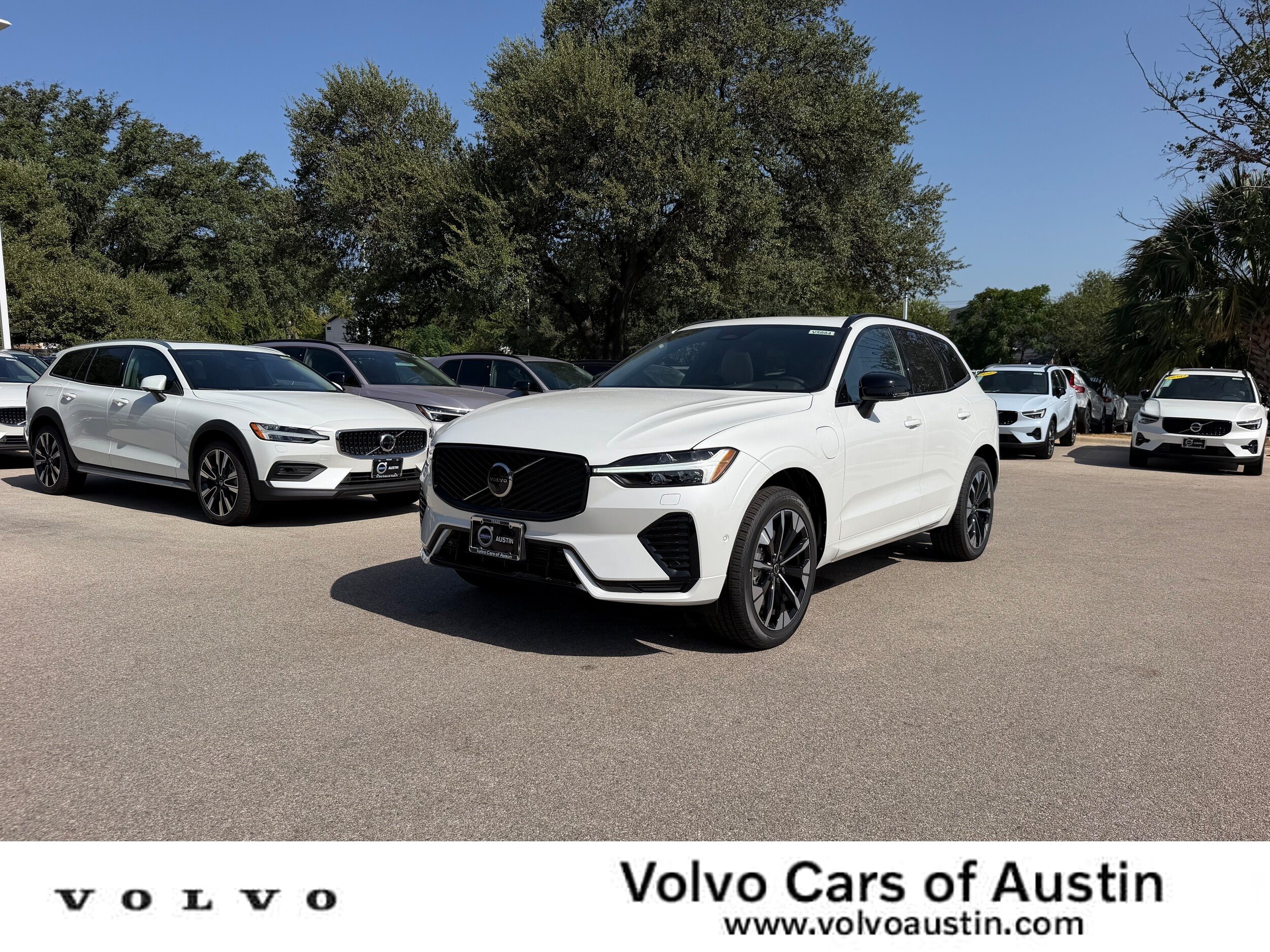 New 2026 Volvo XC60 T8 Plus w/ Protection Package Premier