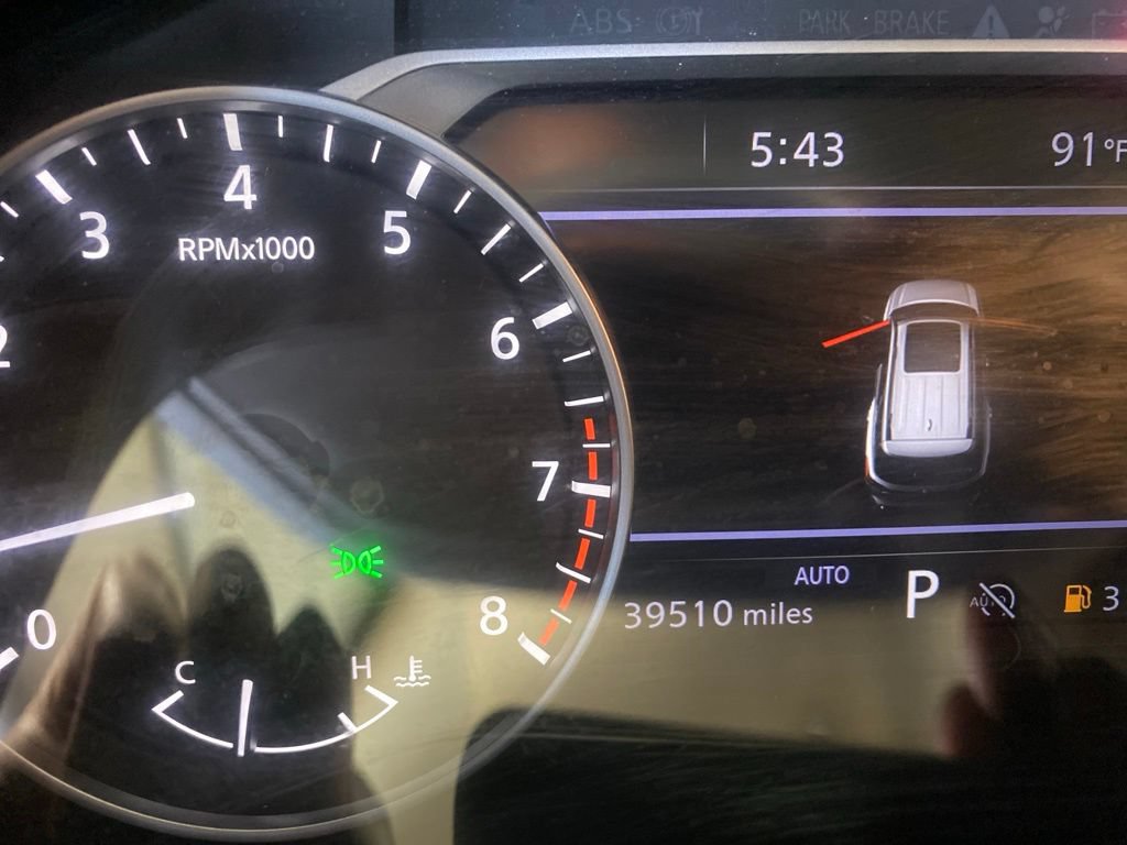 Used 2024 Nissan Pathfinder SL w/ SL Premium Package AWD/4WD image 2