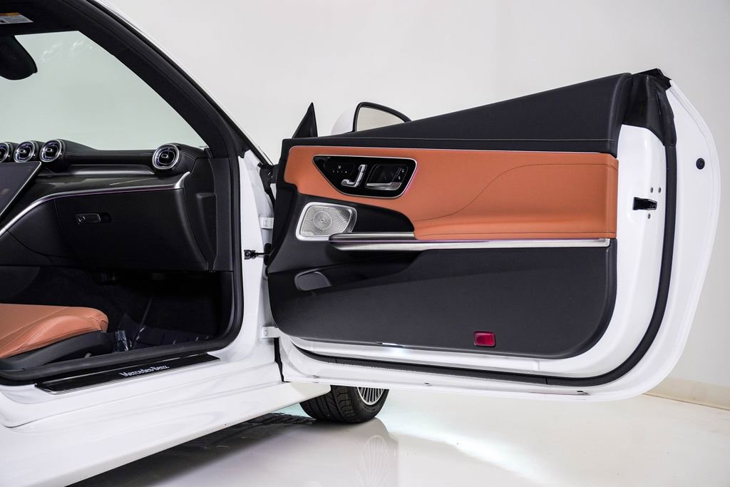 Used 2024 Mercedes-Benz CLE 300 4MATIC Coupe image 16