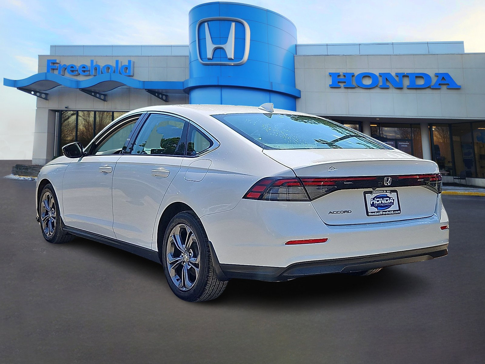 Used 2023 Honda Accord EX image 5