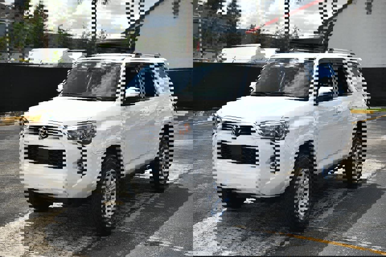 Used 2024 Toyota 4Runner SR5 image 3