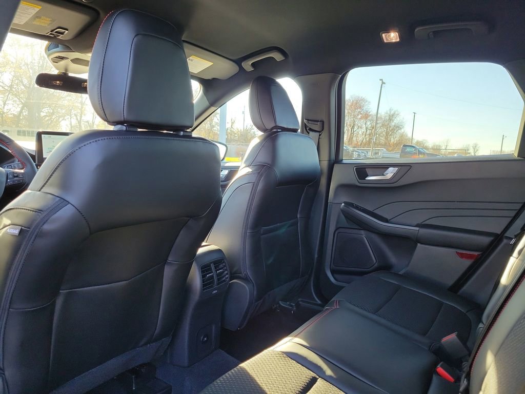 New 2026 Ford Escape ST-Line w/ Cold Weather Package image 15